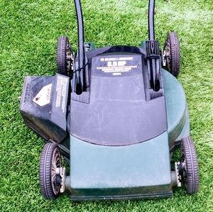 Electric mulching mower